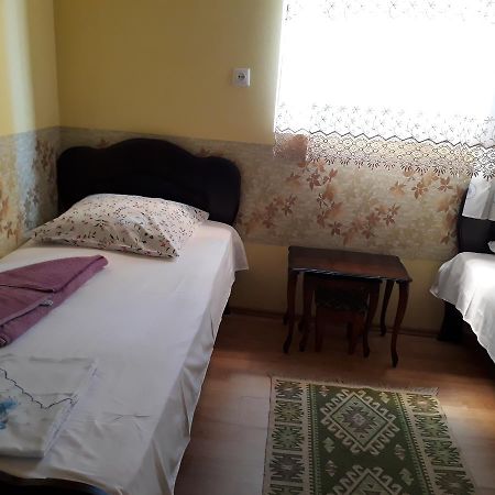 Guest House Nino Batumi Ngoại thất bức ảnh